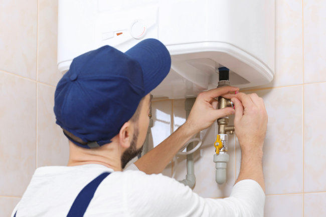 5 Easy Steps For a DIY Water Heater Thermostat Repair